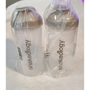2 New Shakeology 25 oz Clear Shaker Cup BPA& DEHA Free Sealed Tan Top Lot